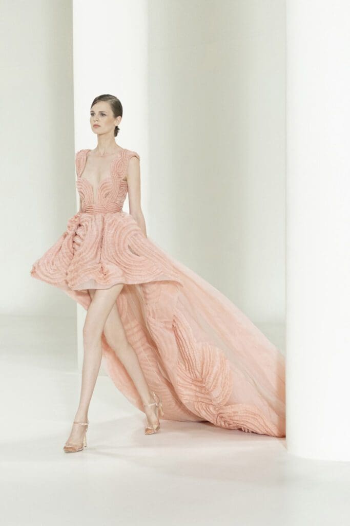 Elie Saab Haute Couture Autunno Inverno 2021-2022 di RUNWAY MAGAZINE