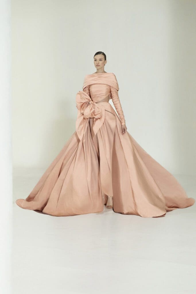 Elie Saab Haute Couture Autunno Inverno 2021-2022 di RUNWAY MAGAZINE