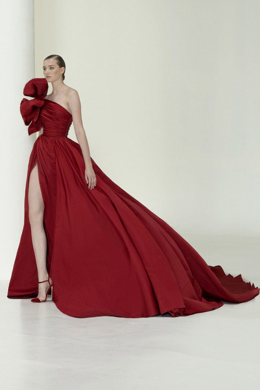 Elie Saab Haute Couture Fall Winter 2021-2022 by RUNWAY MAGAZINE