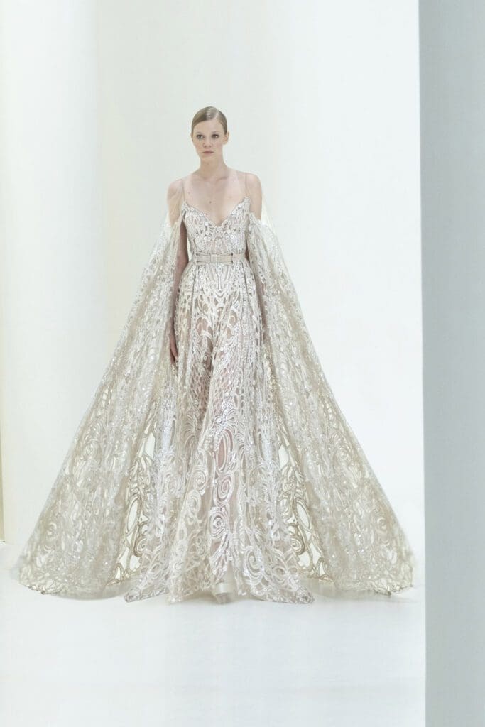Elie Saab Haute Couture Autunno Inverno 2021-2022 di RUNWAY MAGAZINE