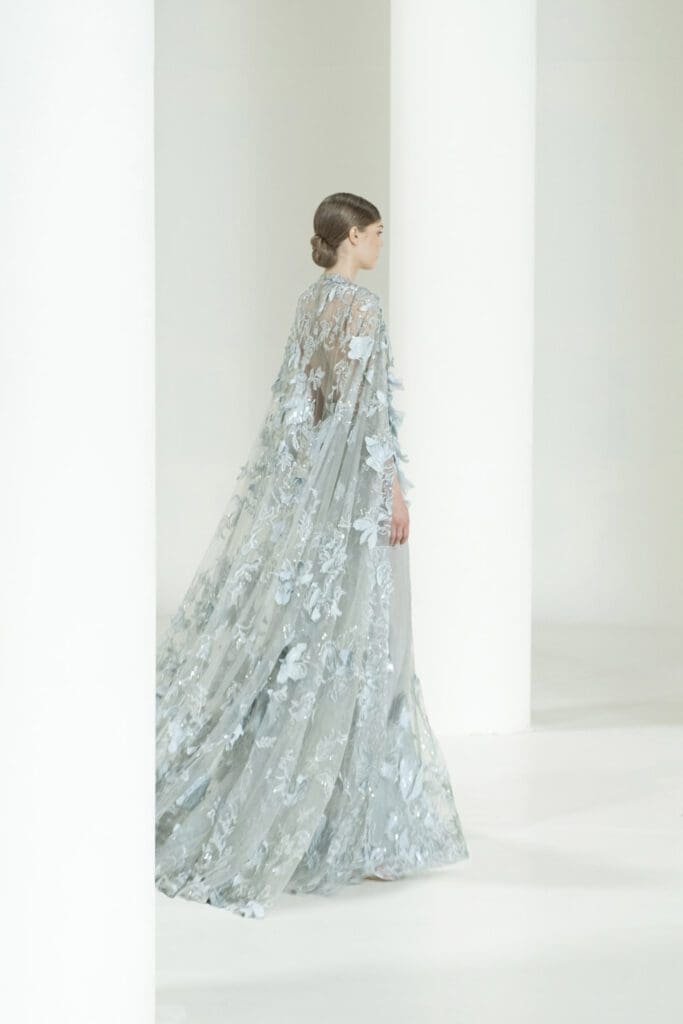 Elie Saab Haute Couture Autunno Inverno 2021-2022 di RUNWAY MAGAZINE