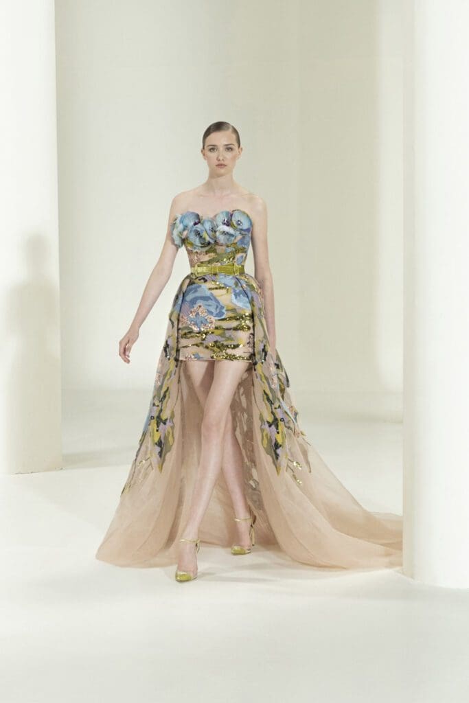 Elie Saab Haute Couture Autunno Inverno 2021-2022 di RUNWAY MAGAZINE