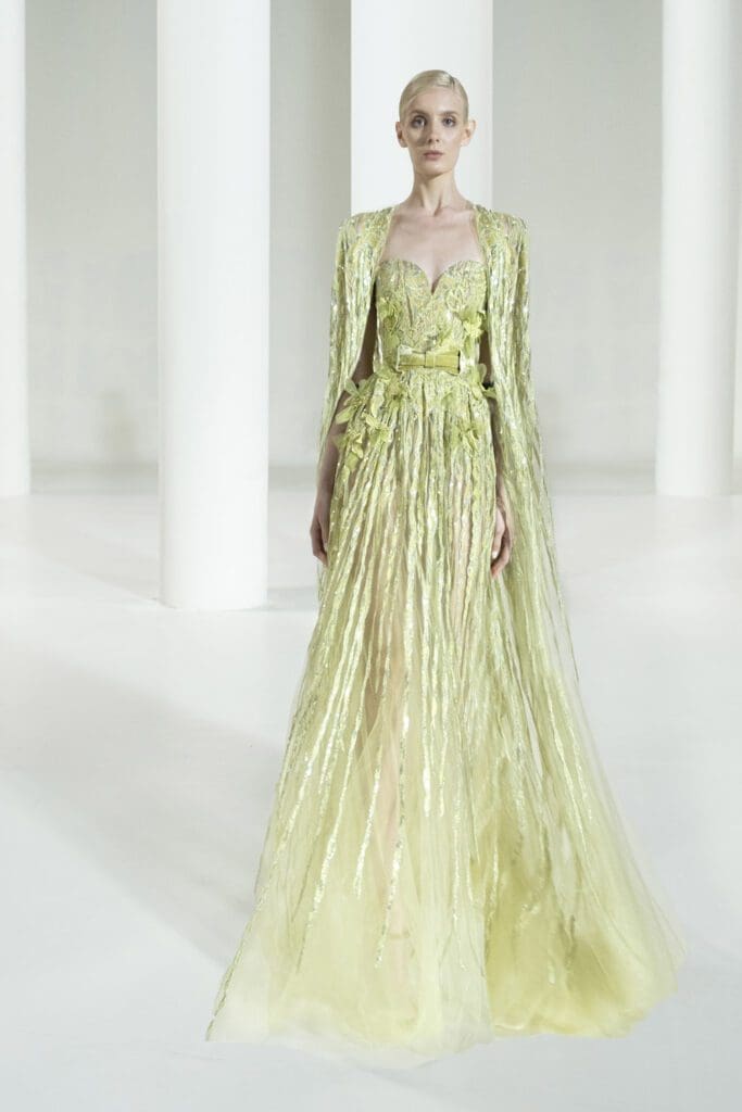 Elie Saab Haute Couture Autunno Inverno 2021-2022 di RUNWAY MAGAZINE