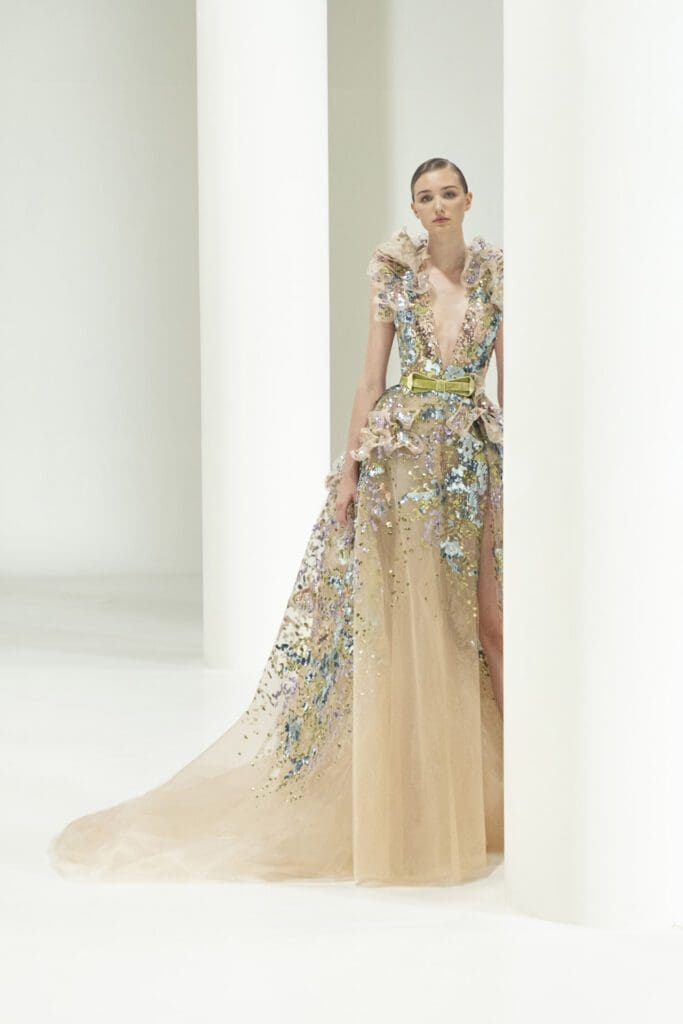 Elie Saab Haute Couture Autunno Inverno 2021-2022 di RUNWAY MAGAZINE