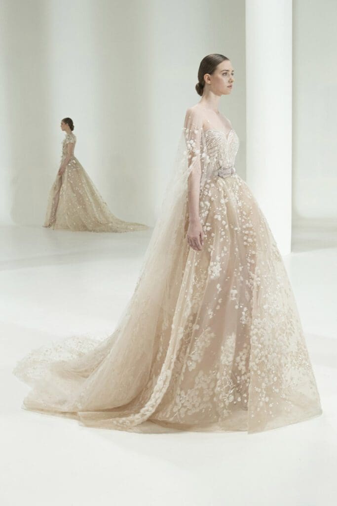 Elie Saab Haute Couture Autunno Inverno 2021-2022 di RUNWAY MAGAZINE