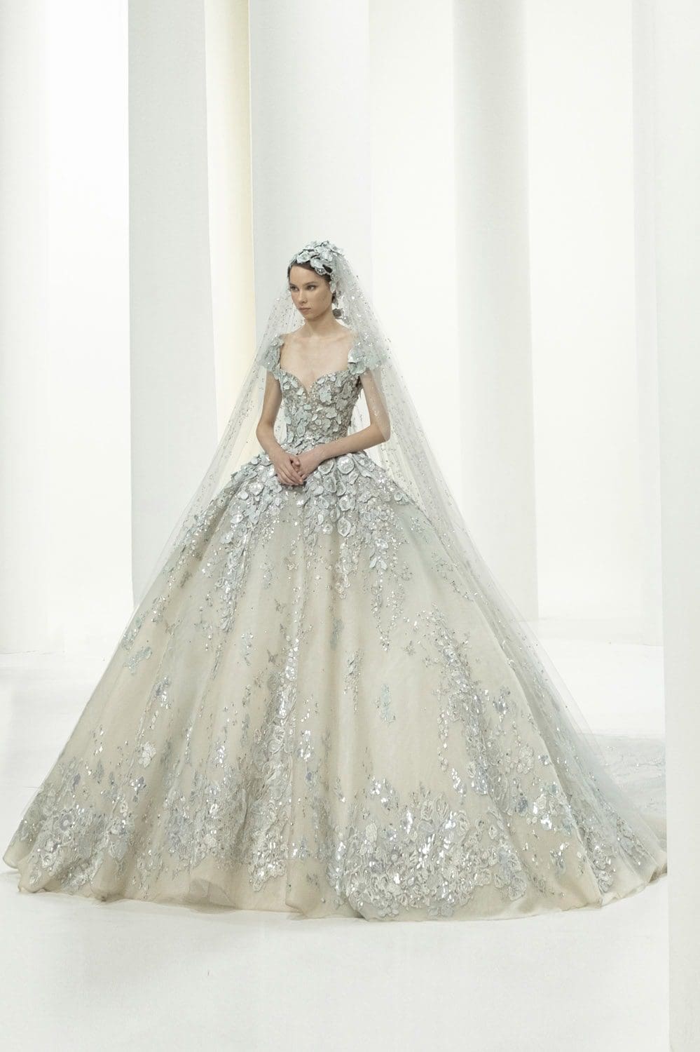 Elie Saab Haute Couture Fall Winter 2021-2022 by RUNWAY MAGAZINE