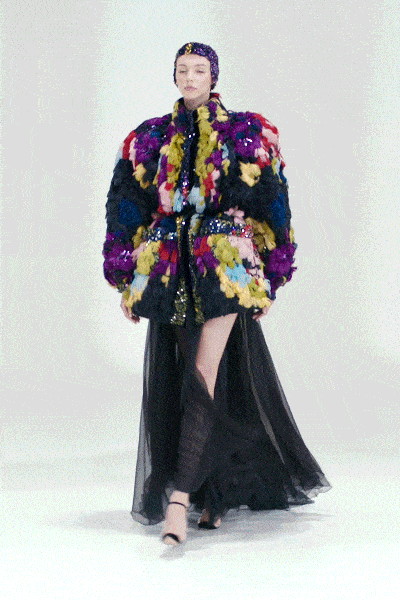 Elie Saab Haute Couture Automne Hiver 2021-2022 par RUNWAY MAGAZINE