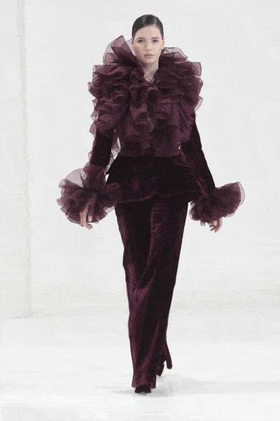 Elie Saab Haute Couture Automne Hiver 2021-2022 par RUNWAY MAGAZINE