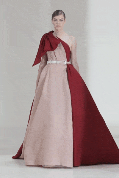 Elie Saab Haute Couture Automne Hiver 2021-2022 par RUNWAY MAGAZINE