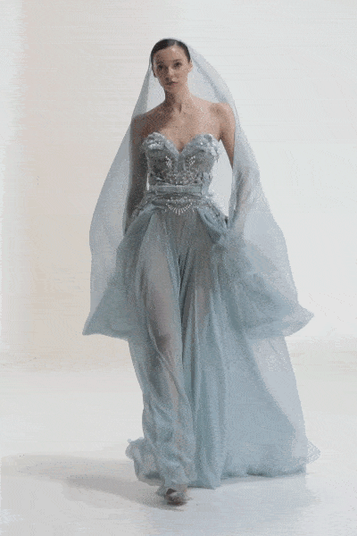 Elie Saab Haute Couture Automne Hiver 2021-2022 par RUNWAY MAGAZINE