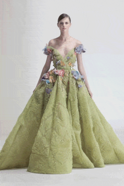 Elie Saab Haute Couture Automne Hiver 2021-2022 par RUNWAY MAGAZINE