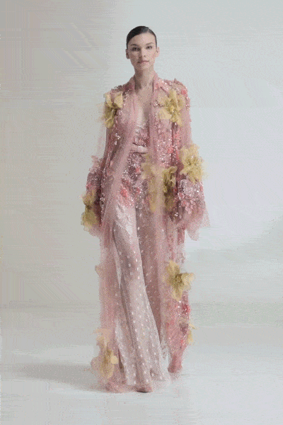 Elie Saab Haute Couture Automne Hiver 2021-2022 par RUNWAY MAGAZINE