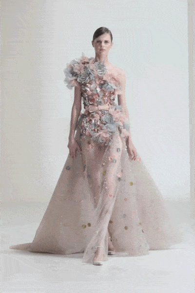 Elie Saab Haute Couture Automne Hiver 2021-2022 par RUNWAY MAGAZINE