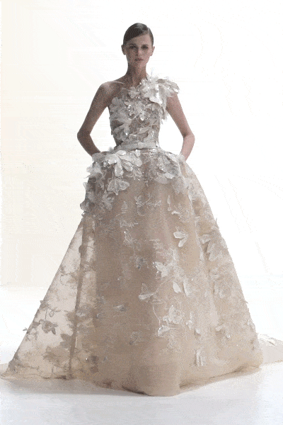 Elie Saab Haute Couture Automne Hiver 2021-2022 par RUNWAY MAGAZINE