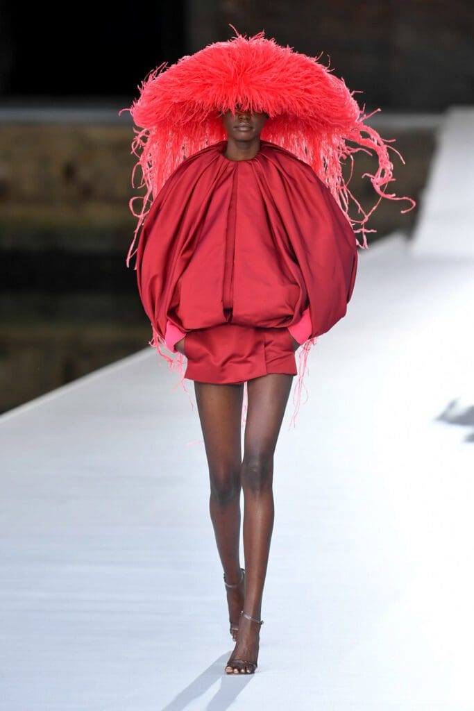 Valentino Couture Fall Winter 2021-2022 by RUNWAY MAGAZINE