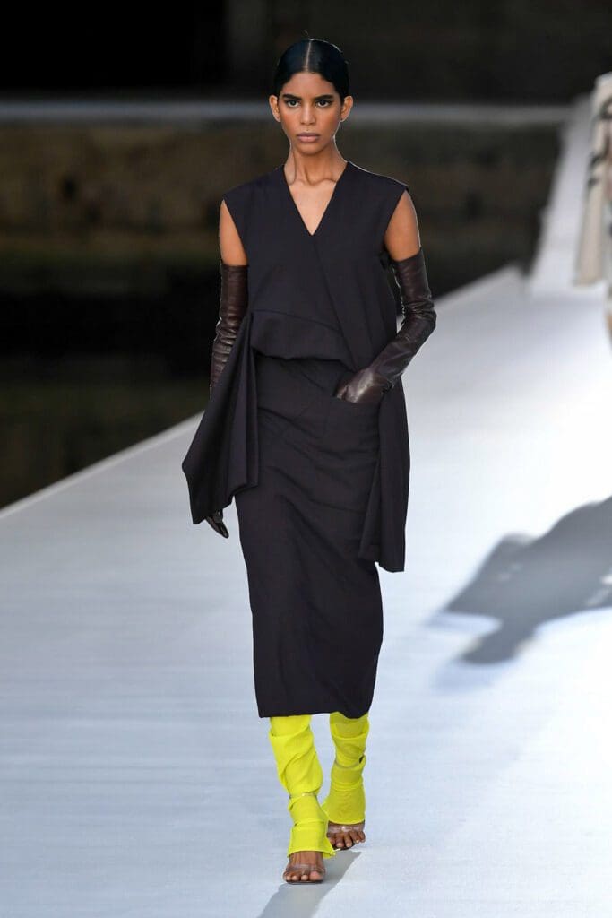 Valentino Couture Fall Winter 2021-2022 by RUNWAY MAGAZINE