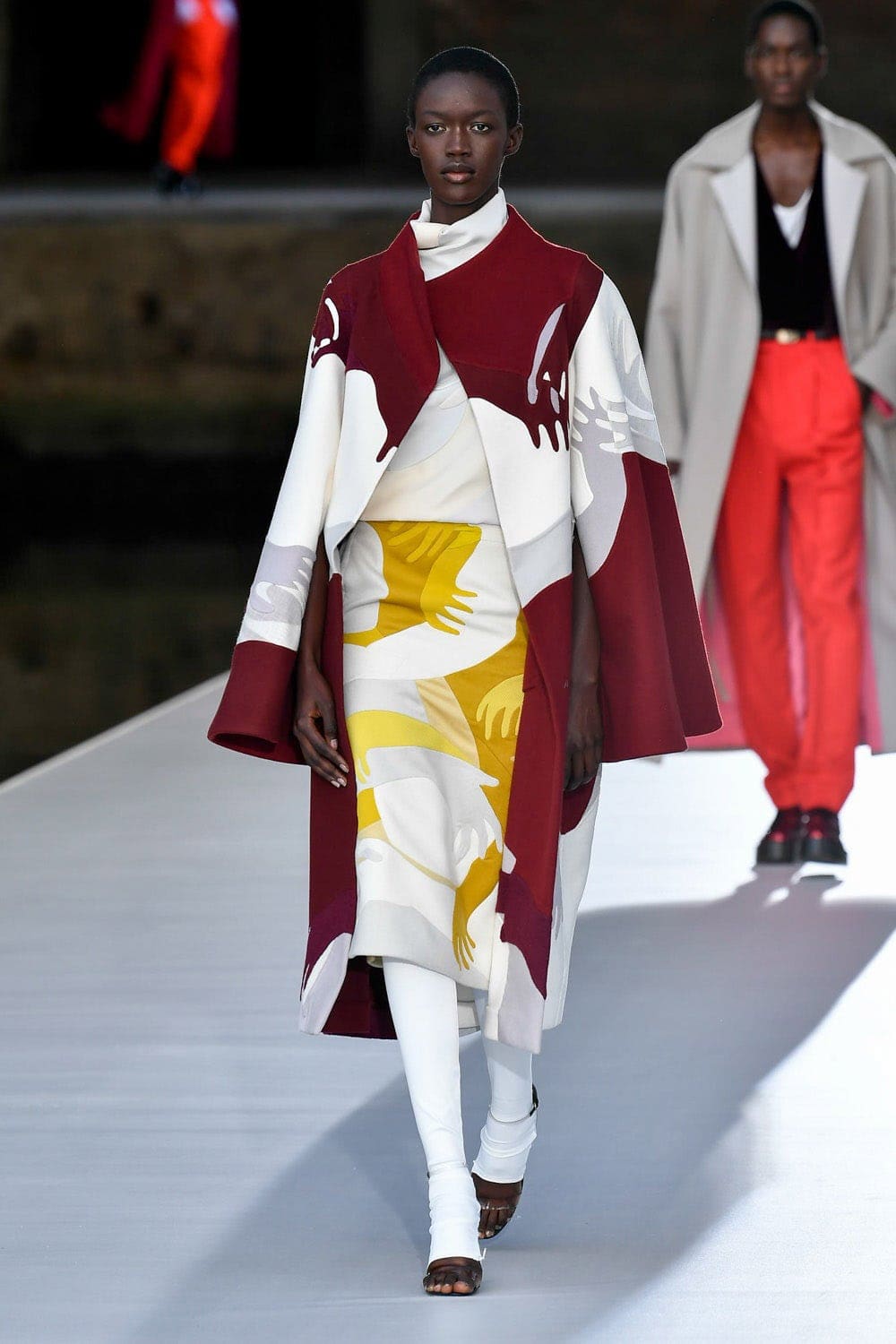 Valentino Couture Herbst Winter 2021-2022 von RUNWAY MAGAZIN
