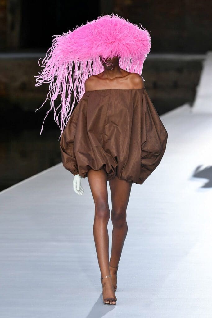 Valentino Couture Fall Winter 2021-2022 by RUNWAY MAGAZINE