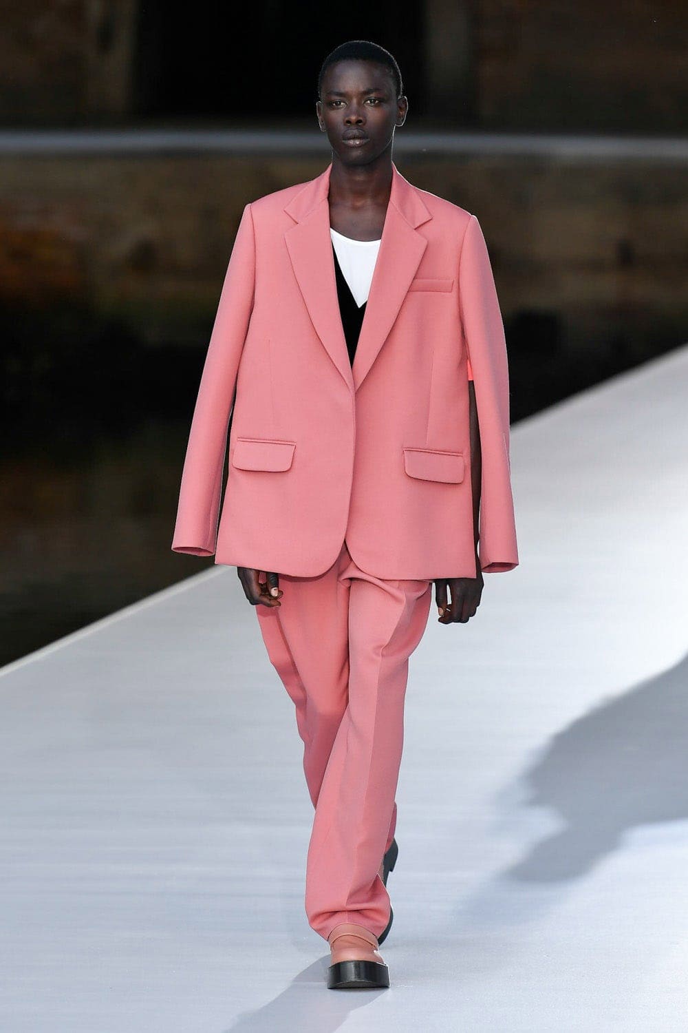Valentino Couture Herbst Winter 2021-2022 von RUNWAY MAGAZIN