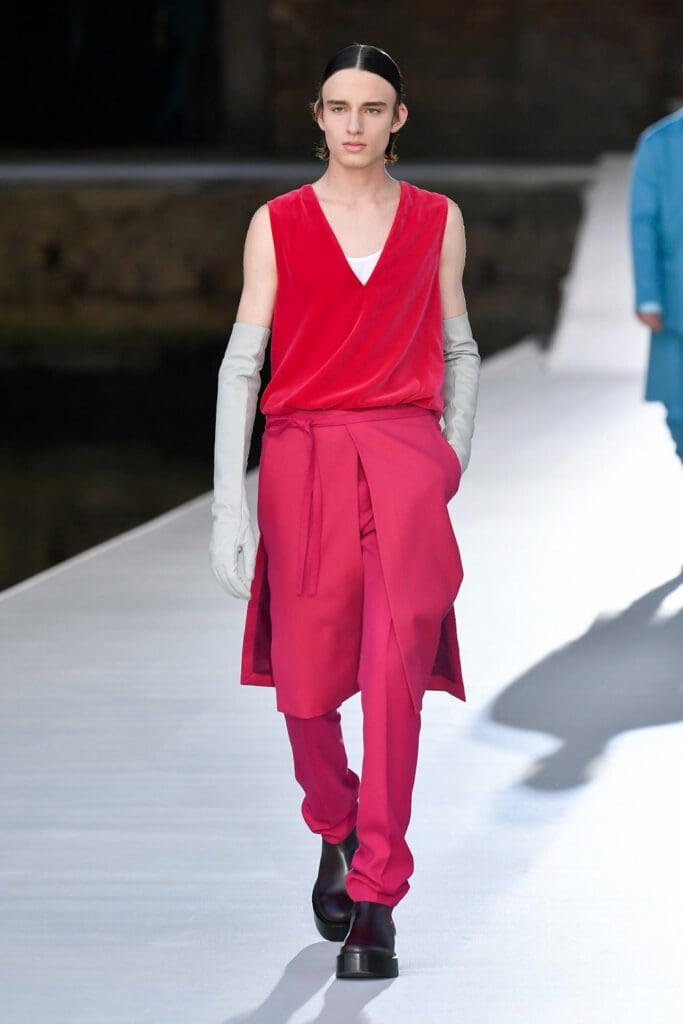 Valentino Couture Fall Winter 2021-2022 by RUNWAY MAGAZINE