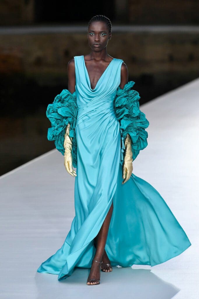 Valentino Couture Fall Winter 2021-2022 by RUNWAY MAGAZINE