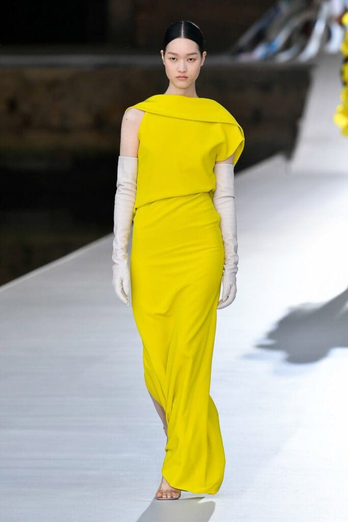 Valentino Couture Fall Winter 2021-2022 by RUNWAY MAGAZINE