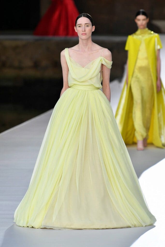 Valentino Couture Fall Winter 2021-2022 by RUNWAY MAGAZINE
