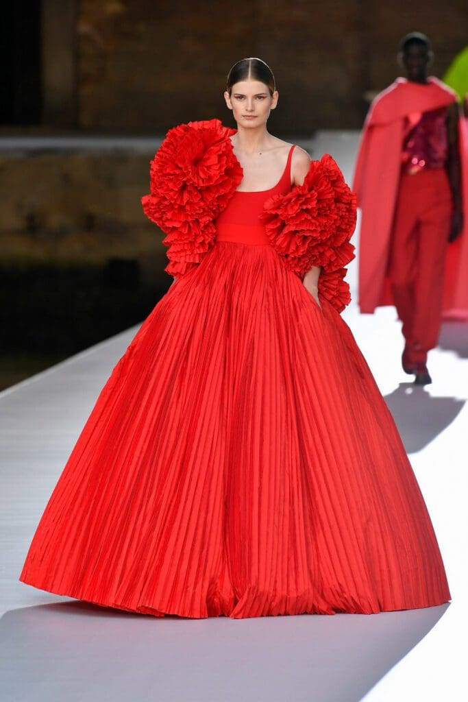 Valentino Couture Fall Winter 2021-2022 by RUNWAY MAGAZINE