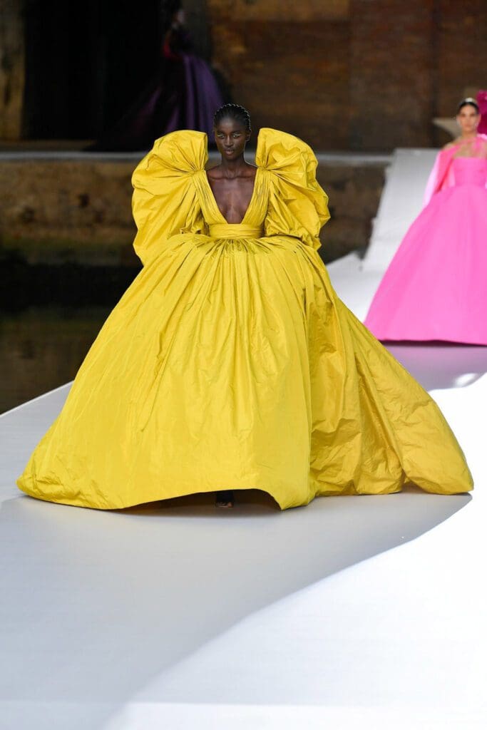 Valentino Couture Fall Winter 2021-2022 by RUNWAY MAGAZINE