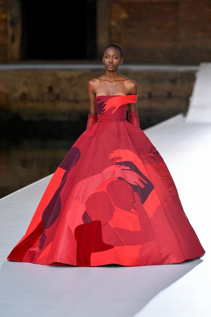 Valentino Couture Fall Winter 2021-2022 by RUNWAY MAGAZINE