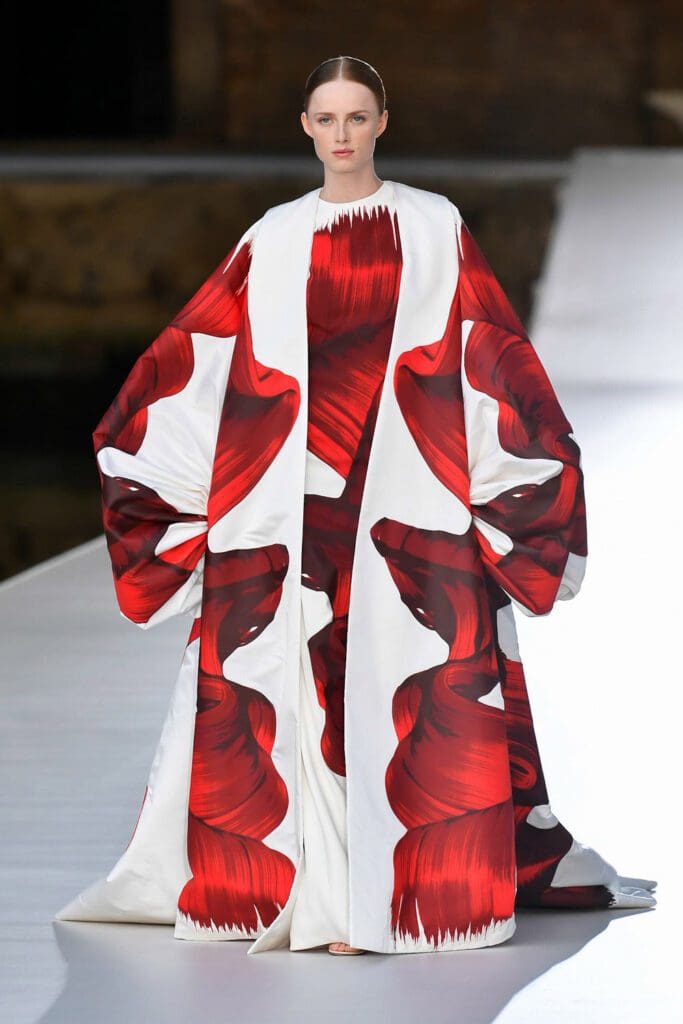 Valentino Couture Fall Winter 2021-2022 by RUNWAY MAGAZINE