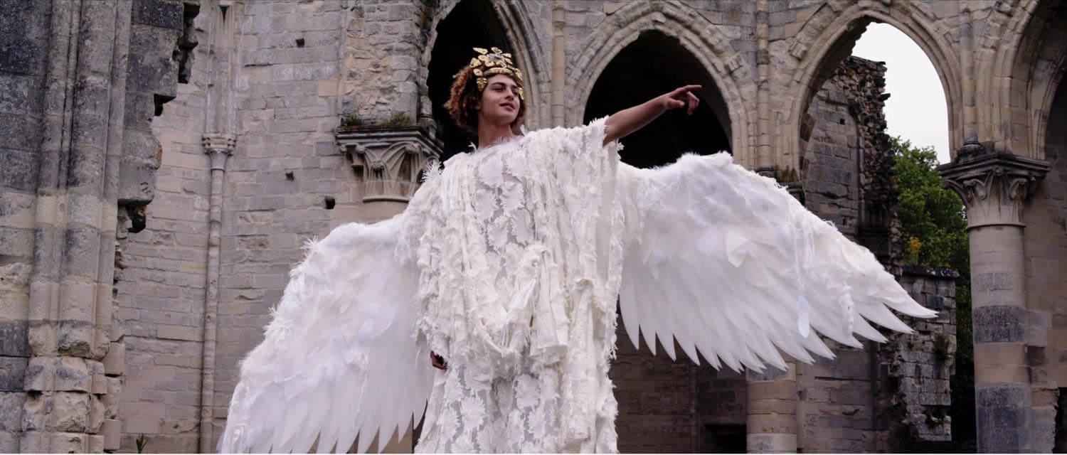 Franck Sorbier Haute Couture Fall Winter 2021-2022 by RUNWAY MAGAZINE
