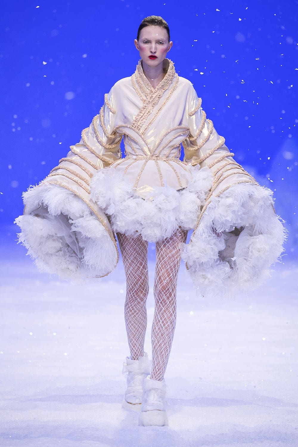 Guo Pei Haute Couture Printemps Été 2020 by RUNWAY MAGAZINE