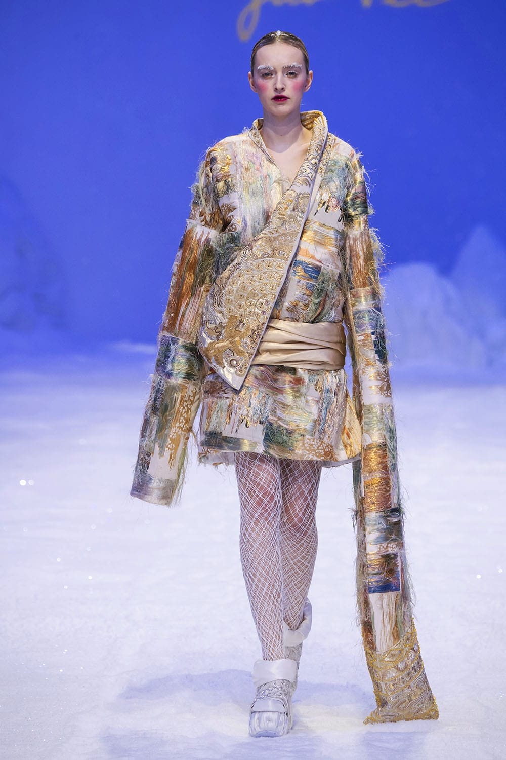 Guo Pei Haute Couture Printemps Été 2020 by RUNWAY MAGAZINE