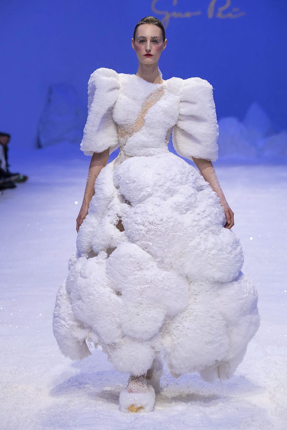 Guo Pei Haute Couture Printemps Été 2020 by RUNWAY MAGAZINE
