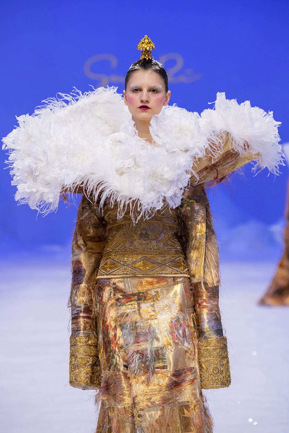 Guo Pei Haute Couture Printemps Été 2020 by RUNWAY MAGAZINE