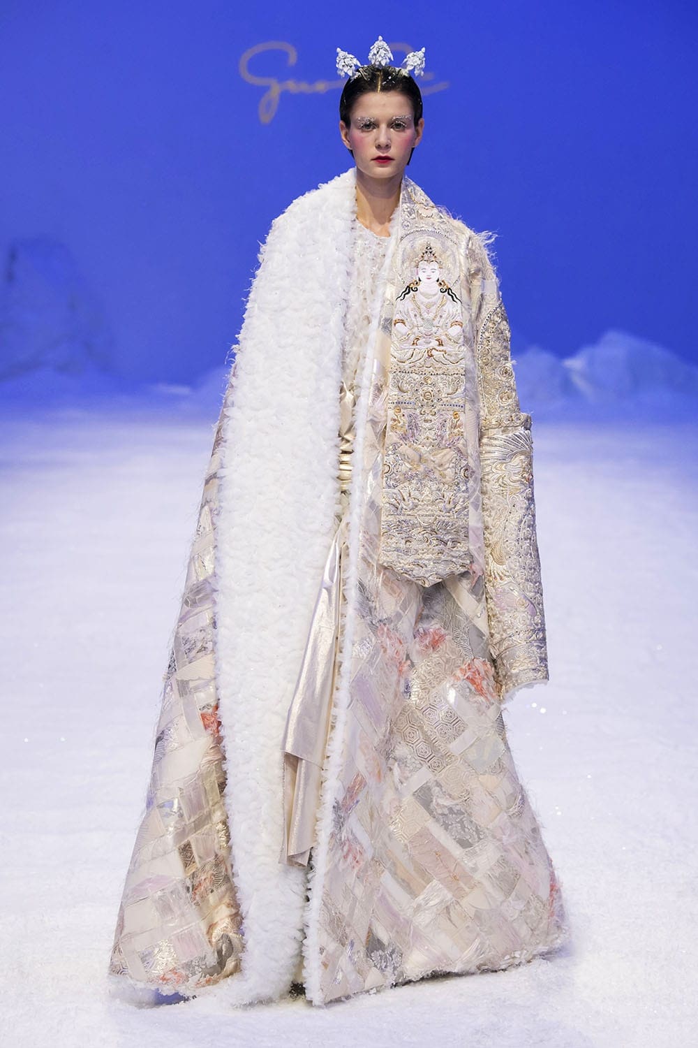 Guo Pei Haute Couture Printemps Été 2020 by RUNWAY MAGAZINE