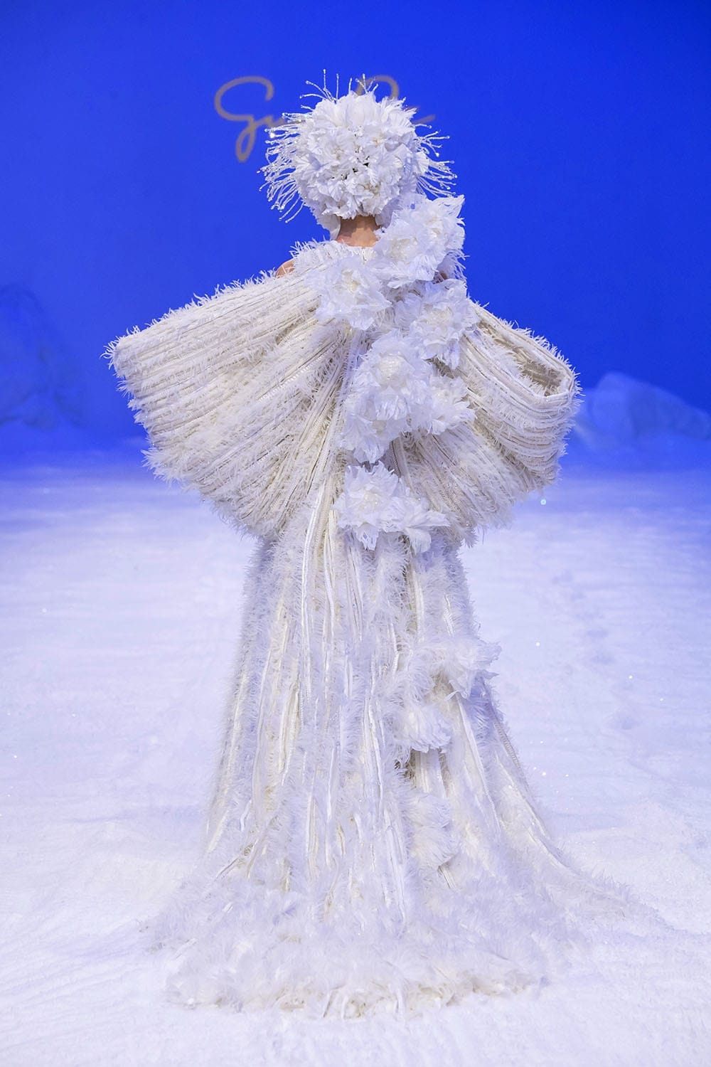 Guo Pei Haute Couture Printemps Été 2020 by RUNWAY MAGAZINE