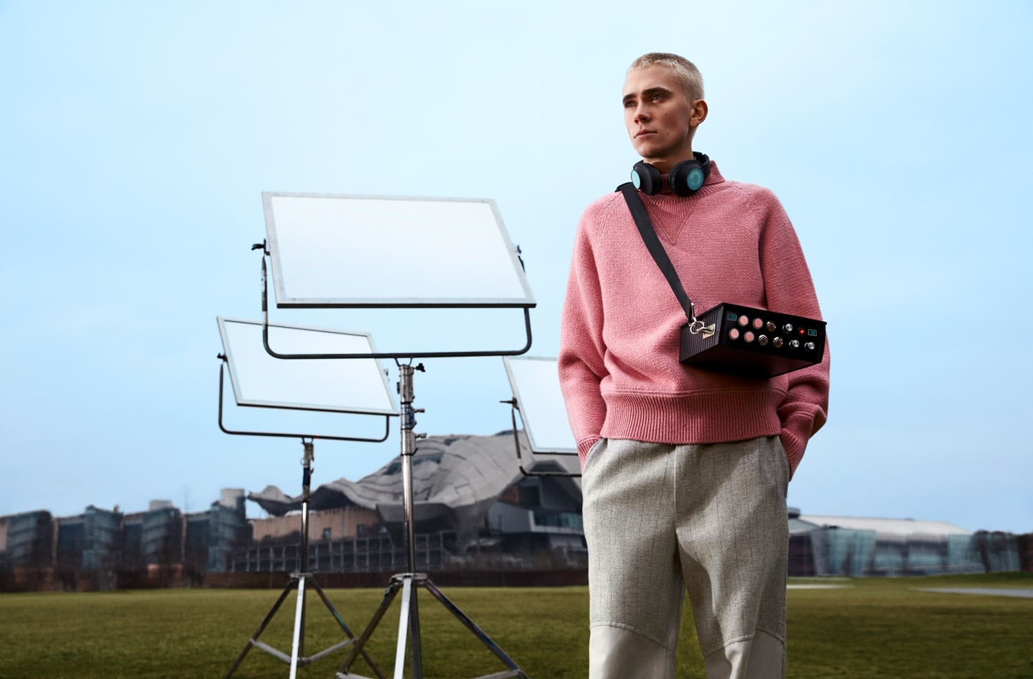 サルヴァトーレフェラガモのためのヴィムヴェンダースによる「Futuretogether」2021年秋 RUNWAY マガジン