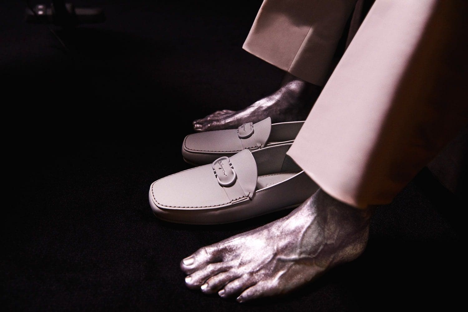 サルヴァトーレフェラガモのためのヴィムヴェンダースによる「Futuretogether」2021年秋 RUNWAY マガジン