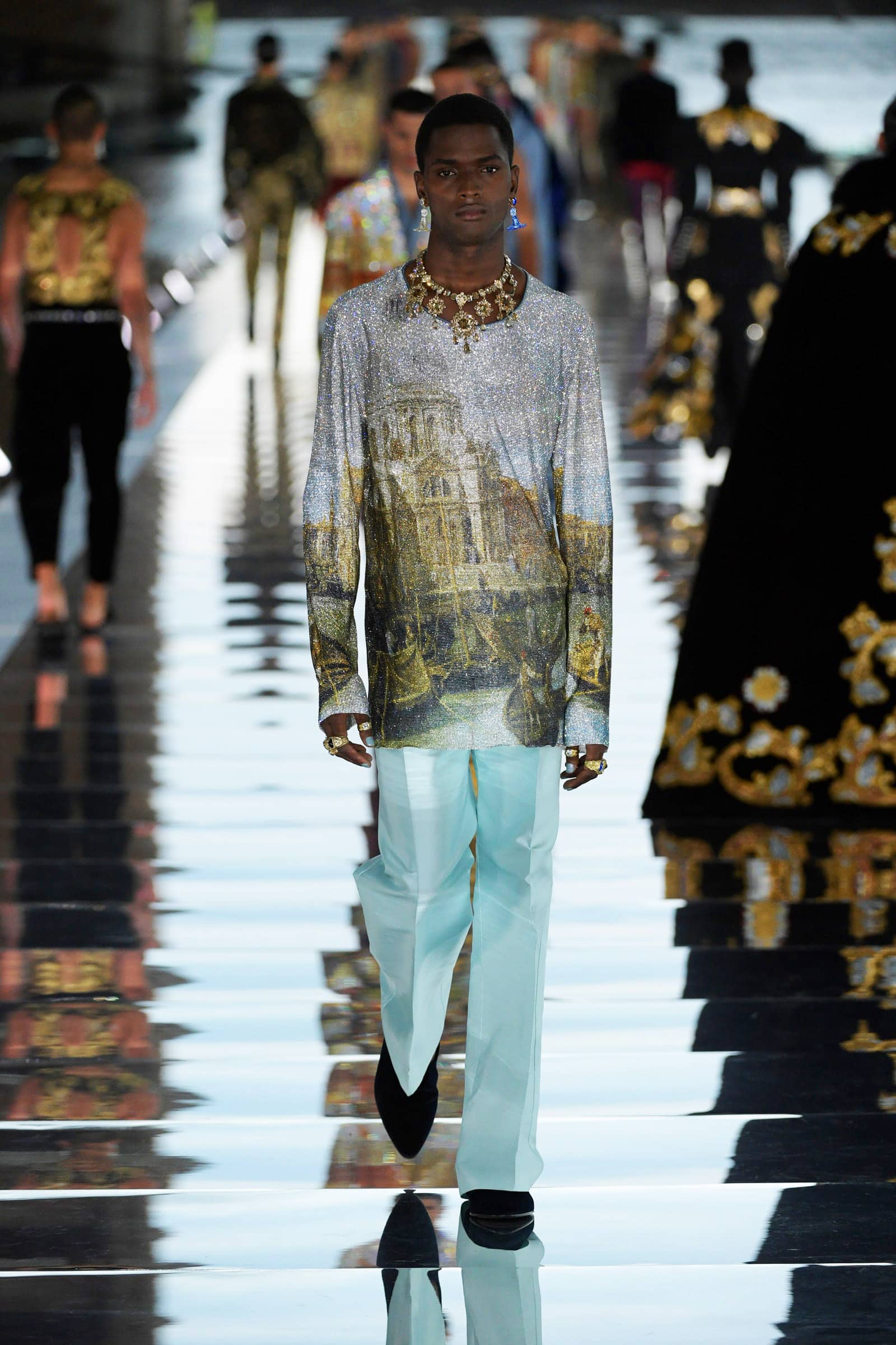 Dolce Gabbana Alta Sartoria Venezia 2021 RUNWAY MAGAZINE
