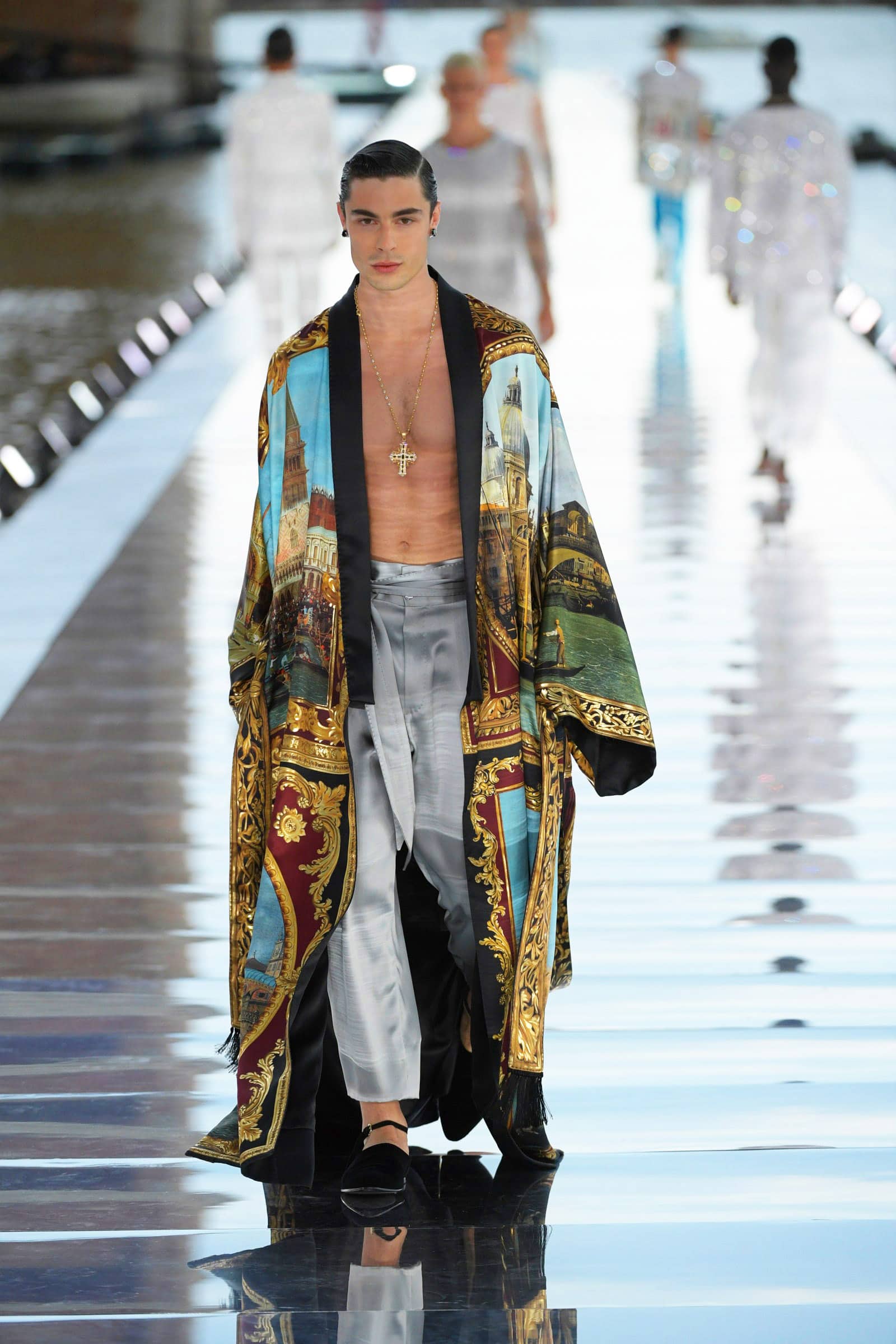 Dolce Gabbana Alta Sartoria Venezia 2021 RUNWAY MAGAZINE