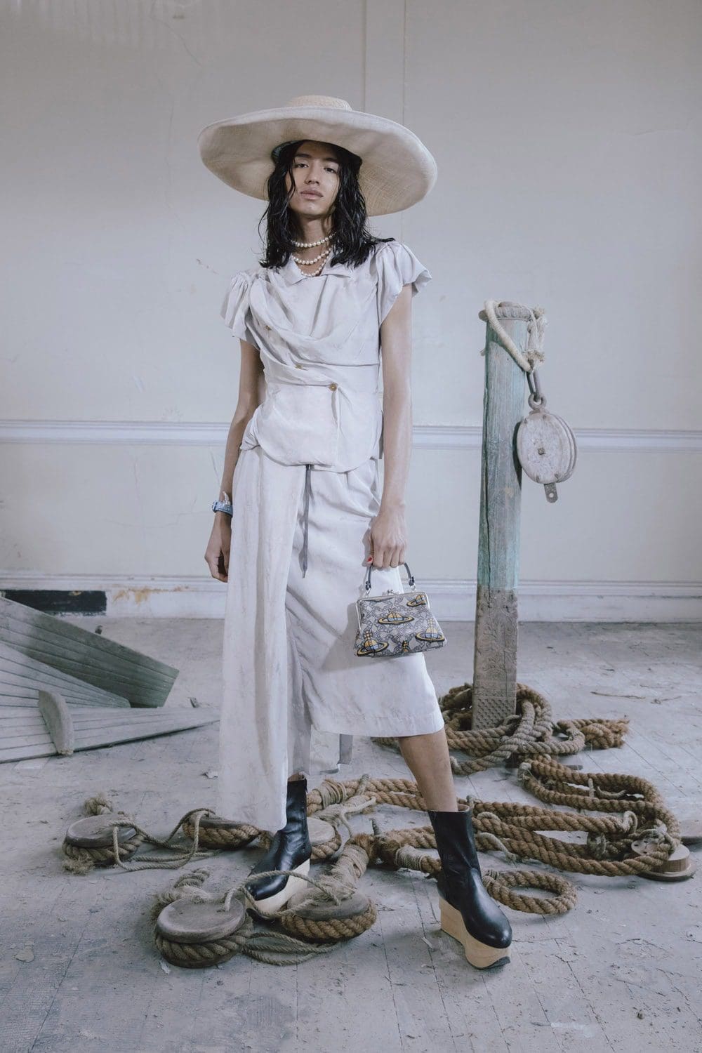 Vivienne Westwood Primavera Verano 2022 Londres por RUNWAY REVISTA