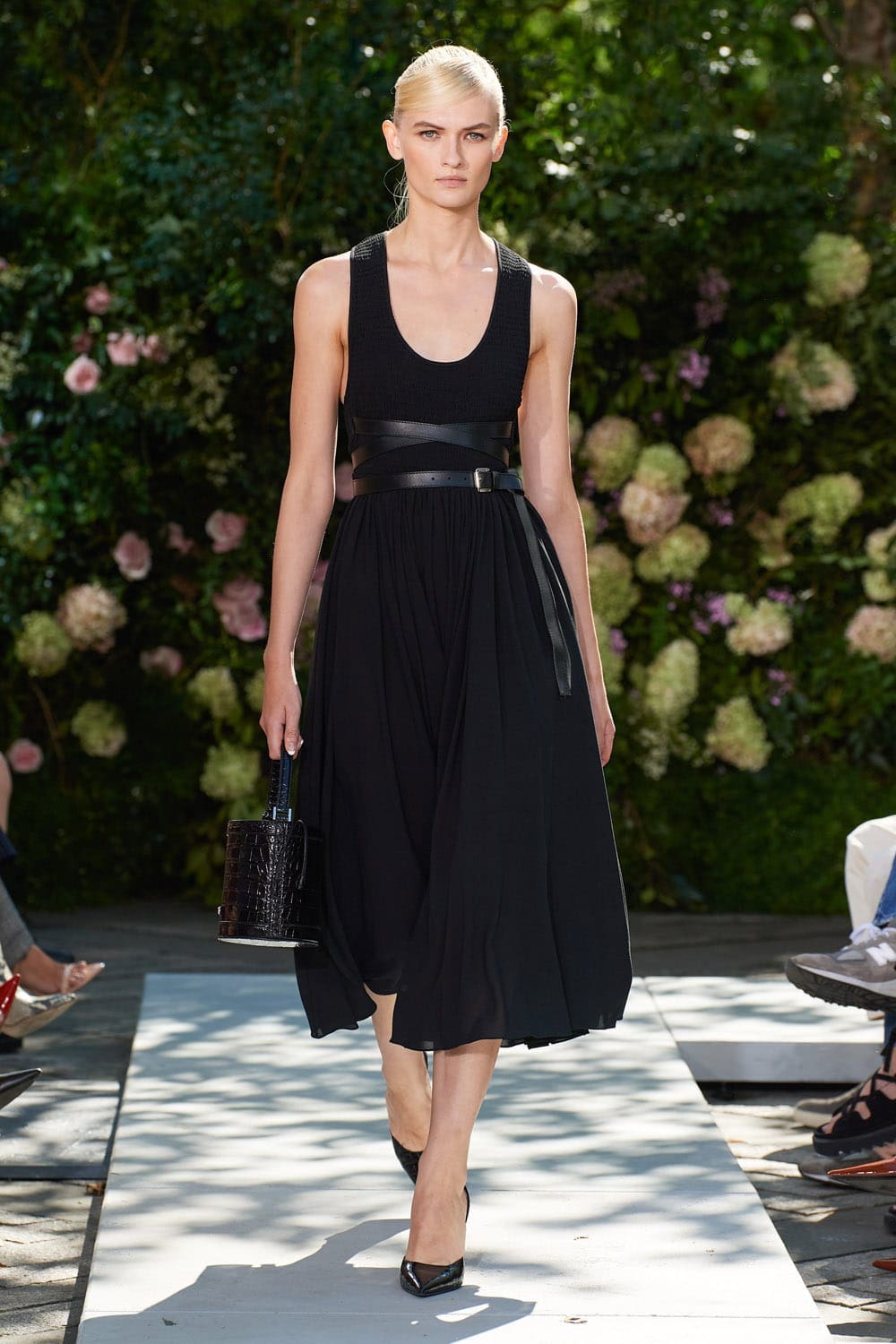 Michael Kors Primavera Estate 2022 New York di RUNWAY MAGAZINE