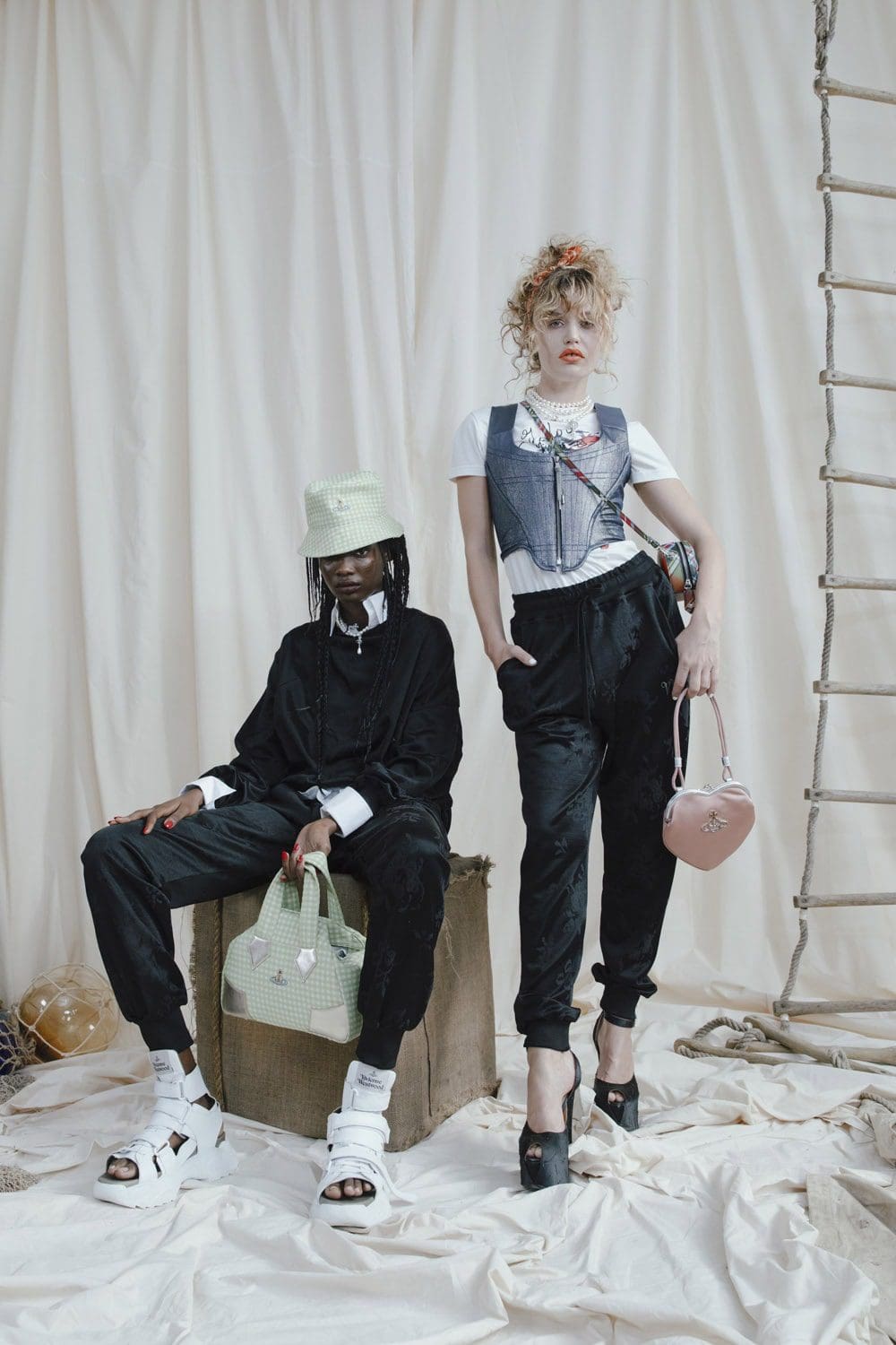 Vivienne Westwood Primavera Verano 2022 Londres por RUNWAY REVISTA