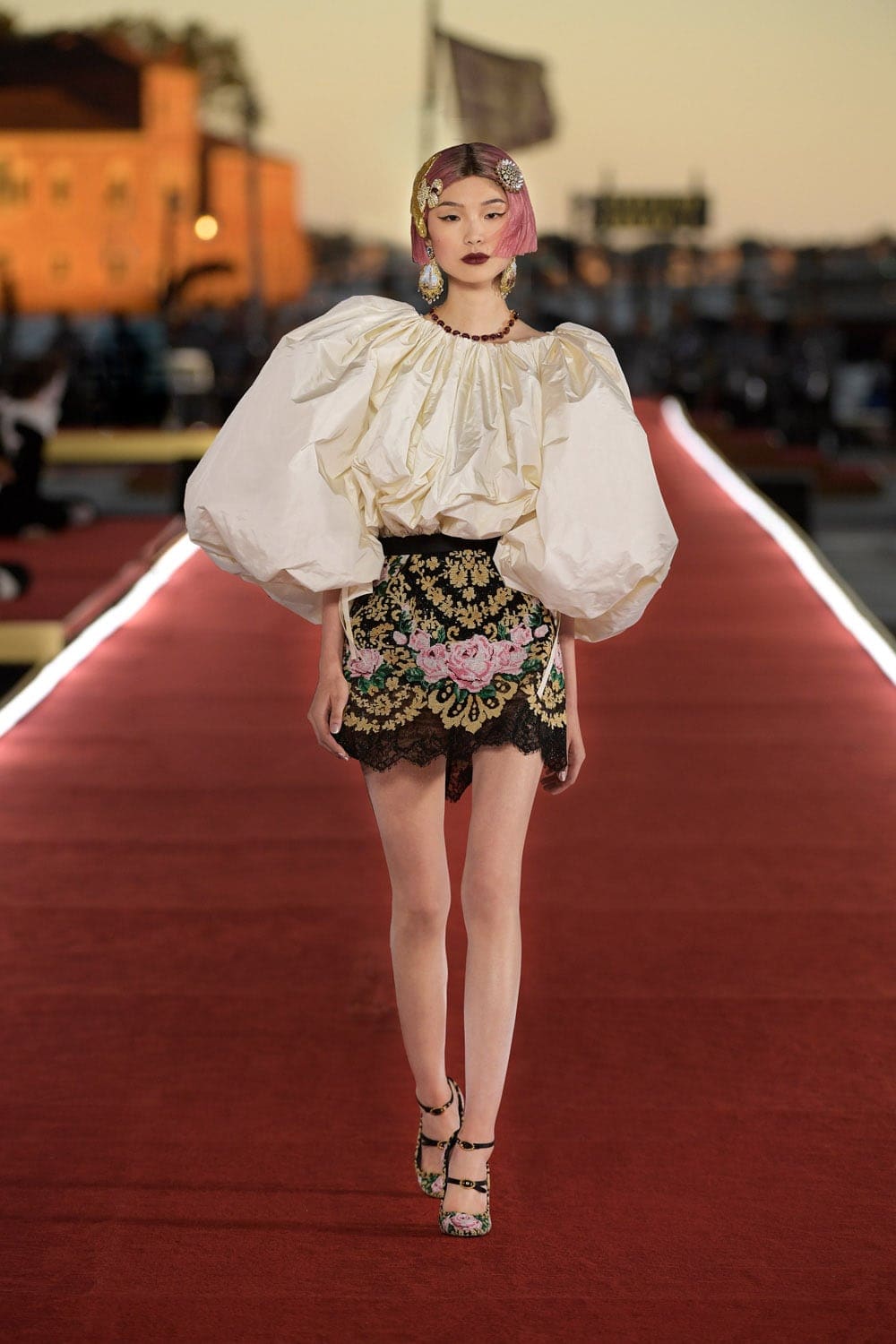 Dolce Gabbana Alta Moda Venezia 2021 - Dolce Gabbana Couture осень-зима 2021-2022 от RUNWAY ЖУРНАЛ