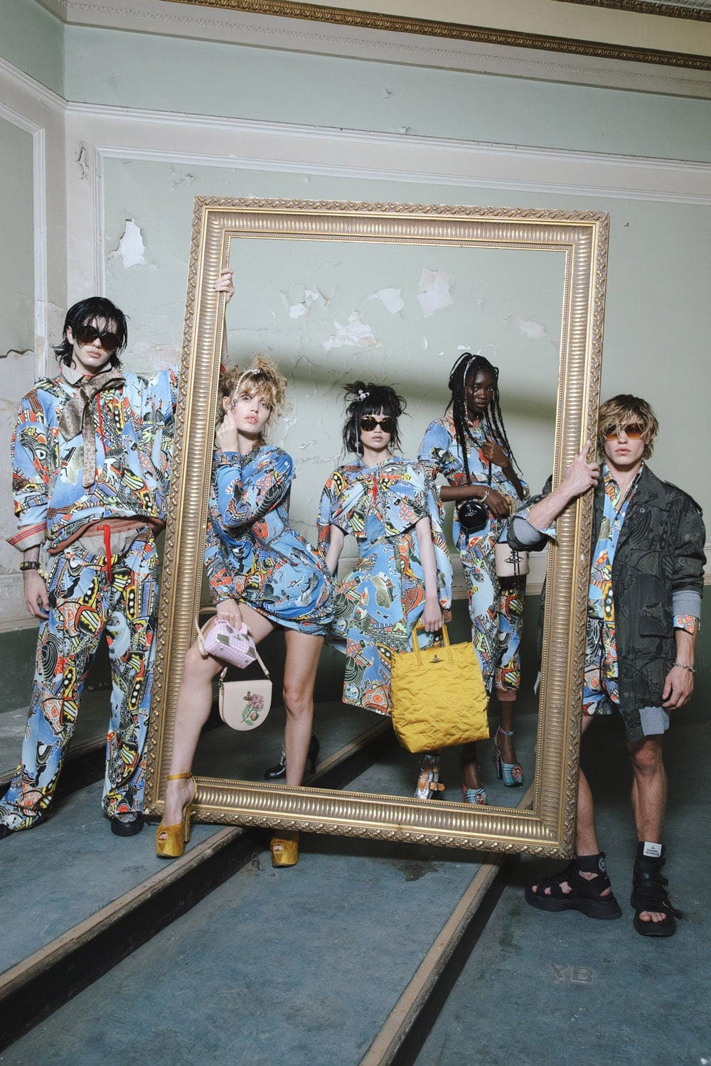 Vivienne Westwood Primavera Verano 2022 Londres por RUNWAY REVISTA