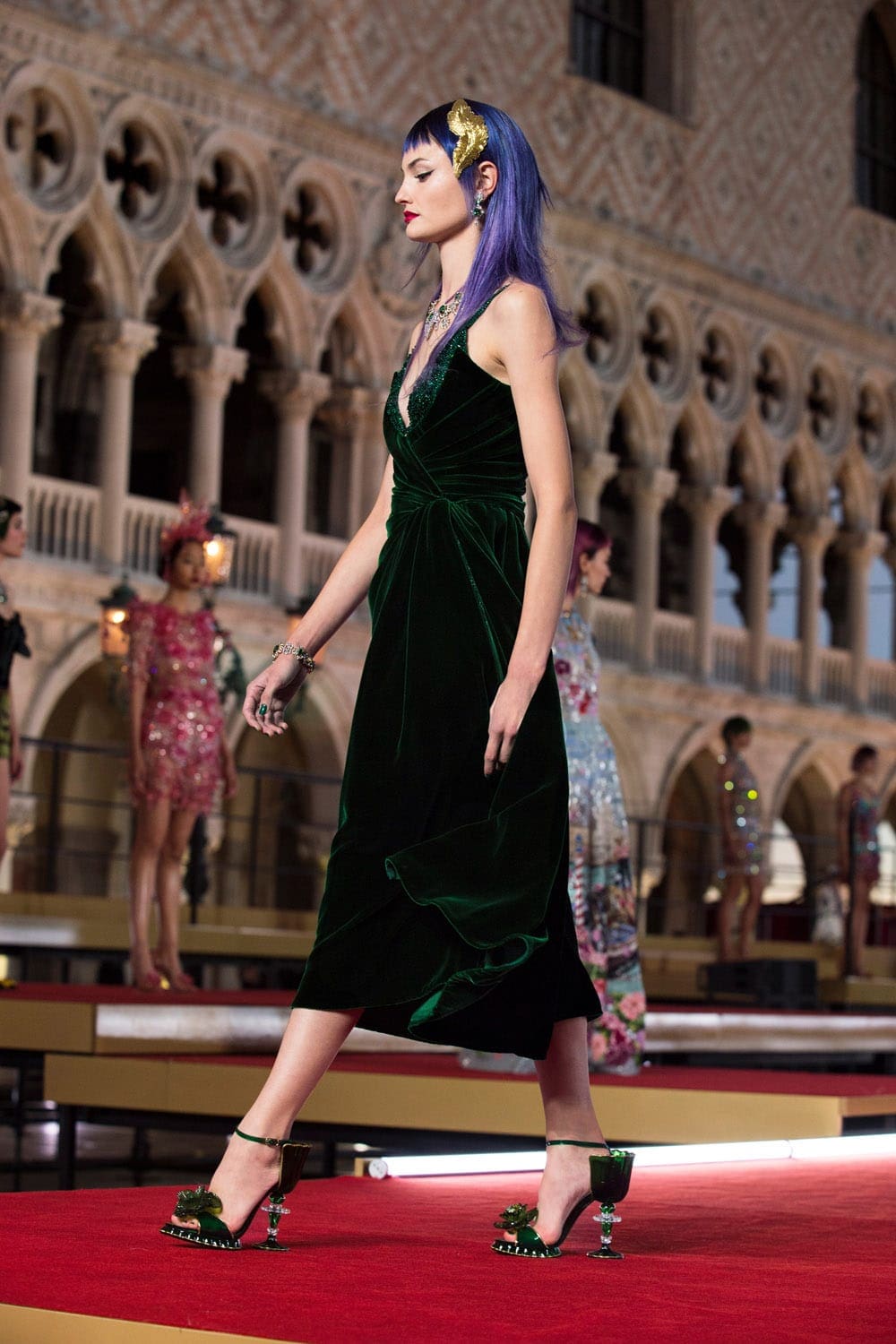 Dolce Gabbana Alta Moda Venezia 2021 - Dolce Gabbana Couture осень-зима 2021-2022 от RUNWAY ЖУРНАЛ