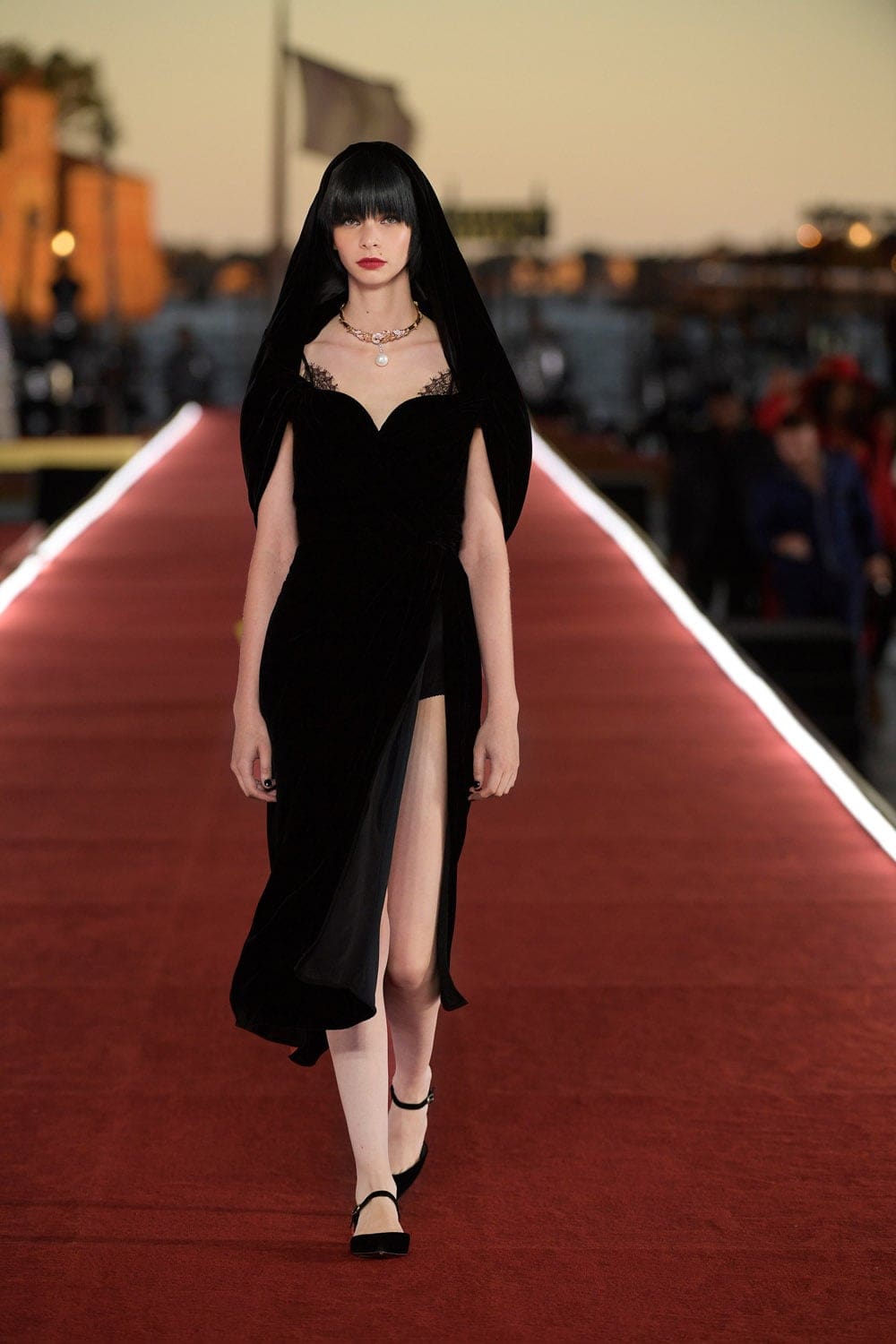 Dolce Gabbana Alta Moda Venezia 2021 - Dolce Gabbana Couture осень-зима 2021-2022 от RUNWAY ЖУРНАЛ