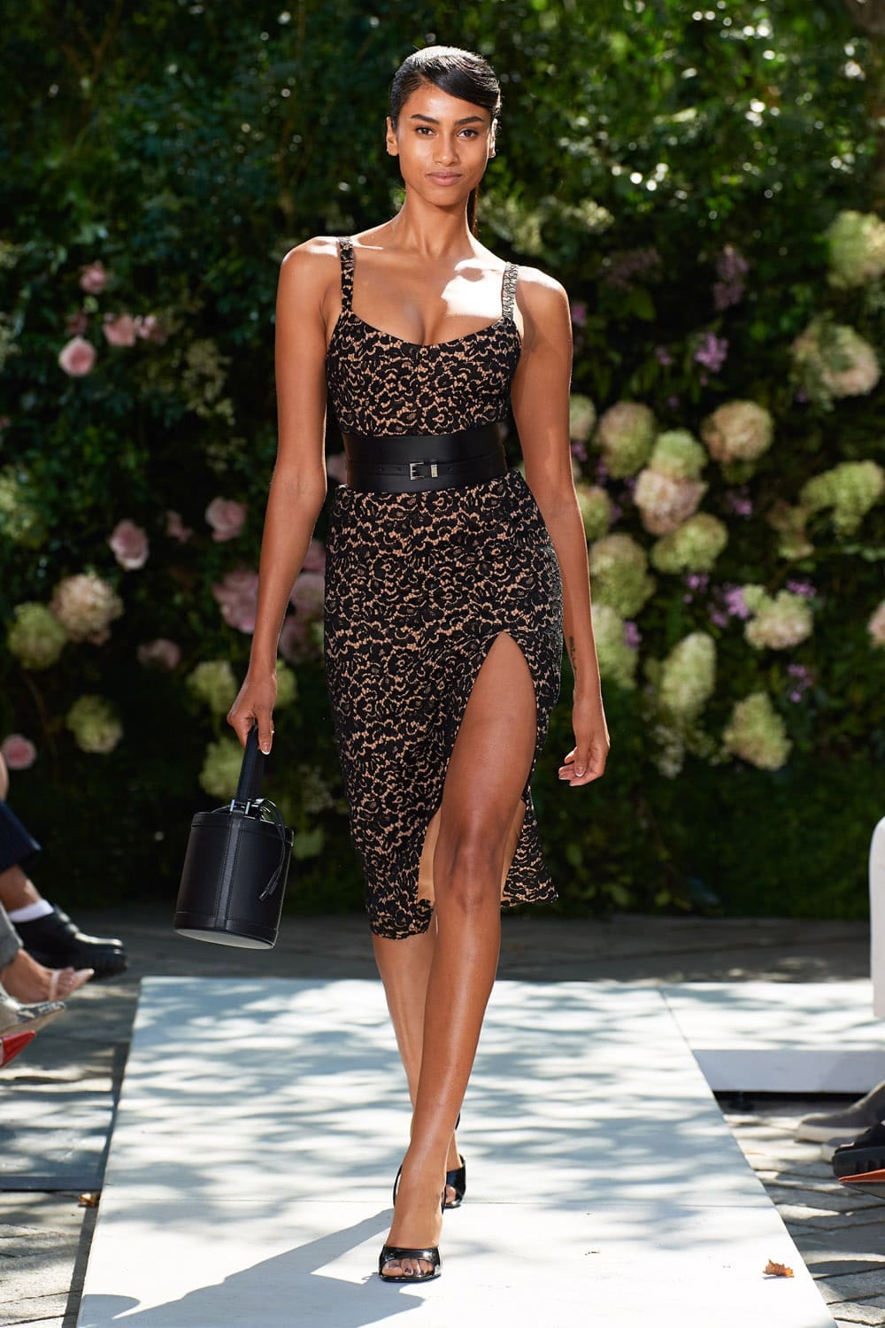 Michael Kors Primavera Estate 2022 New York di RUNWAY MAGAZINE